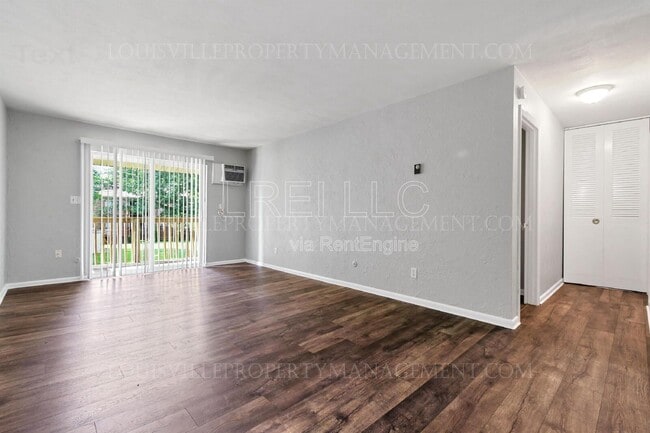 Photo - 1202 E Walford Dr Unit 2