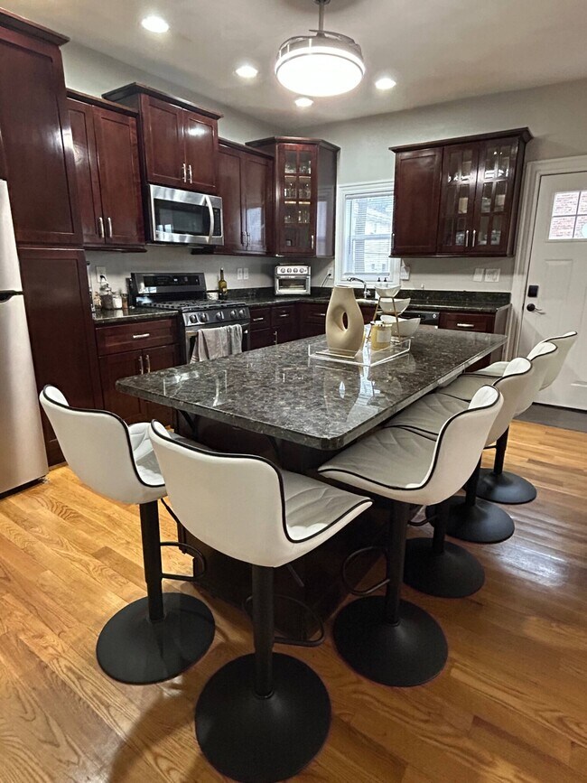 Photo - 273 Dorchester St