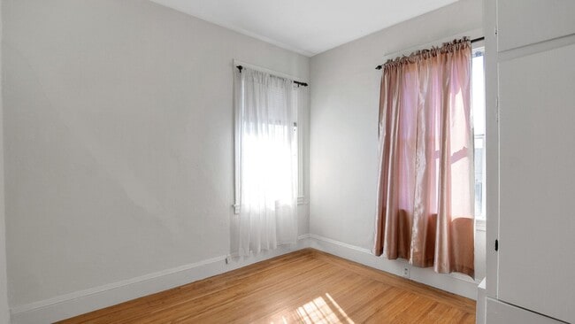 Photo - 3014 Encinal Ave Unidad 3014 Encinal Ave #3 - LU