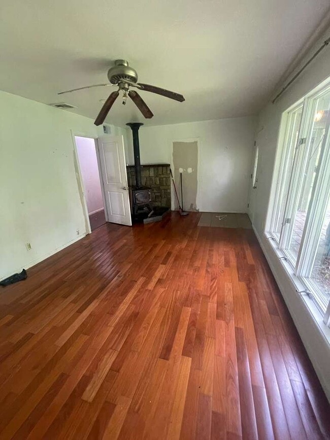 320 High St