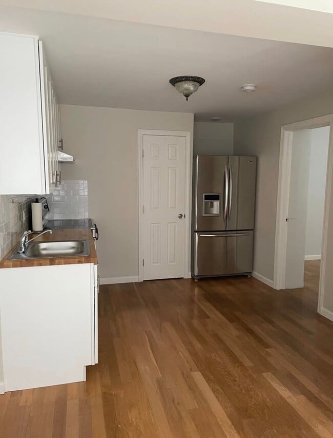 Photo - 224 Commerce St Unidad B