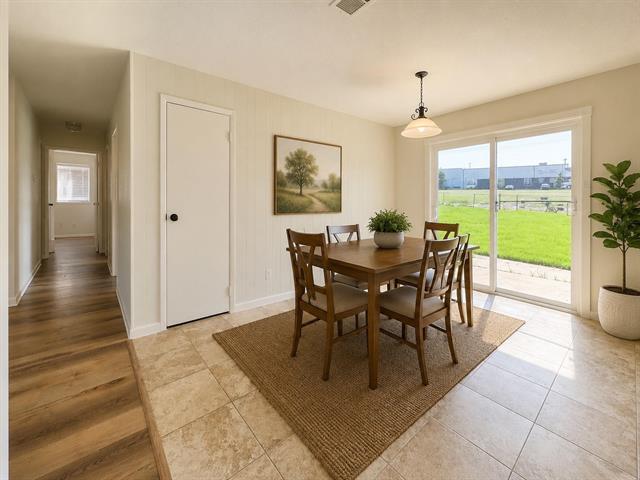 Photo - 409 Starling Dr