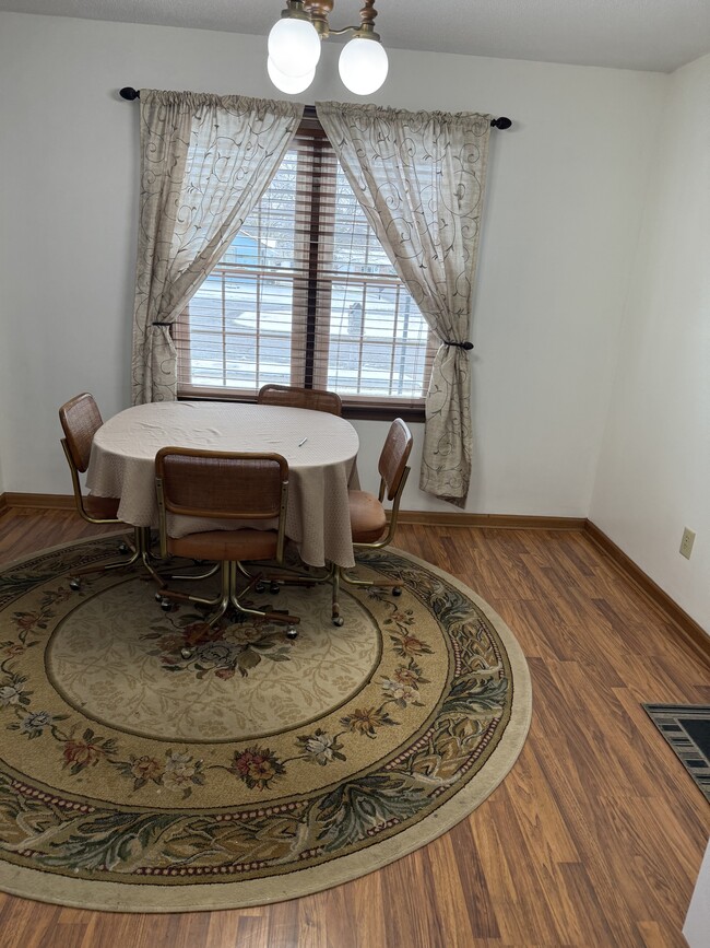 Photo - 168 Lyre-Bird Ln