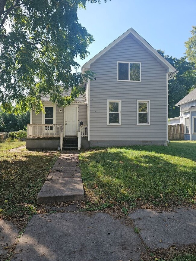 Building Photo - PICTURES COMING SOON! There is a $25 fee p...