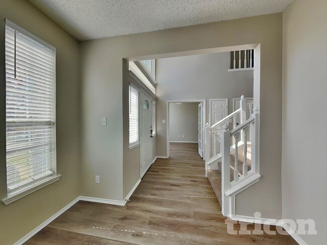 Photo - 5916 Madison Dr