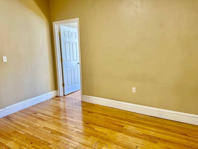 Photo - 74 Egmont St Unidad 2