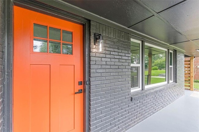 Photo - 2352 Glendale Dr