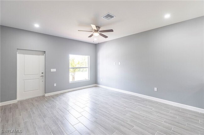 Building Photo - 4723 30th St SW Rental