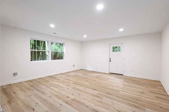 Photo - 1121 W End Blvd Unidad 10