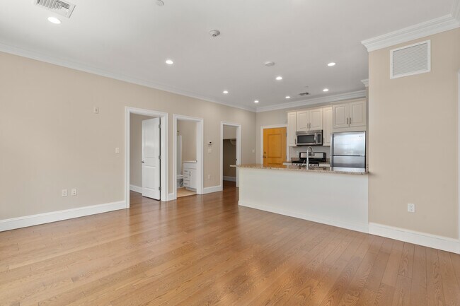 Photo - 20 Englewood Ave Unit 20 Englewood Avenue