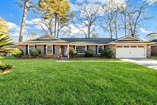 Building Photo - 35 Red Fox Dr