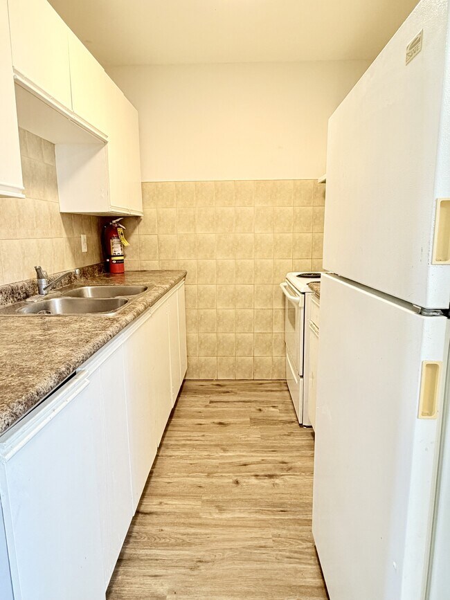 Photo - 423 Bruce Ave Unité 4