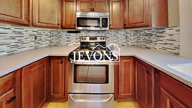 Photo - 529 NE 100th St