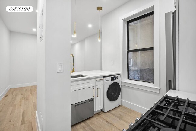 Photo - 206 W 96th St