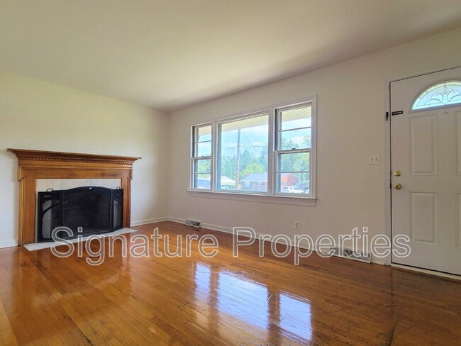 Photo - 204 Mt Pleasant Blvd