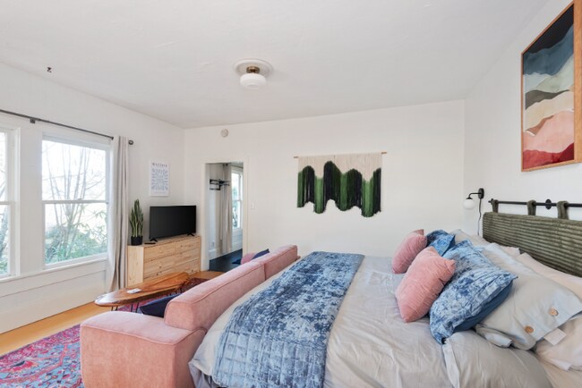 Photo - 9426 N Edison St Unit 4