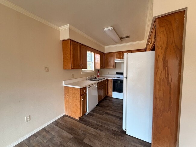 2401-2415 West C St