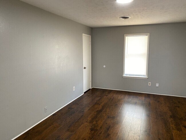 Photo - 22 Brianfield Cv Unit C