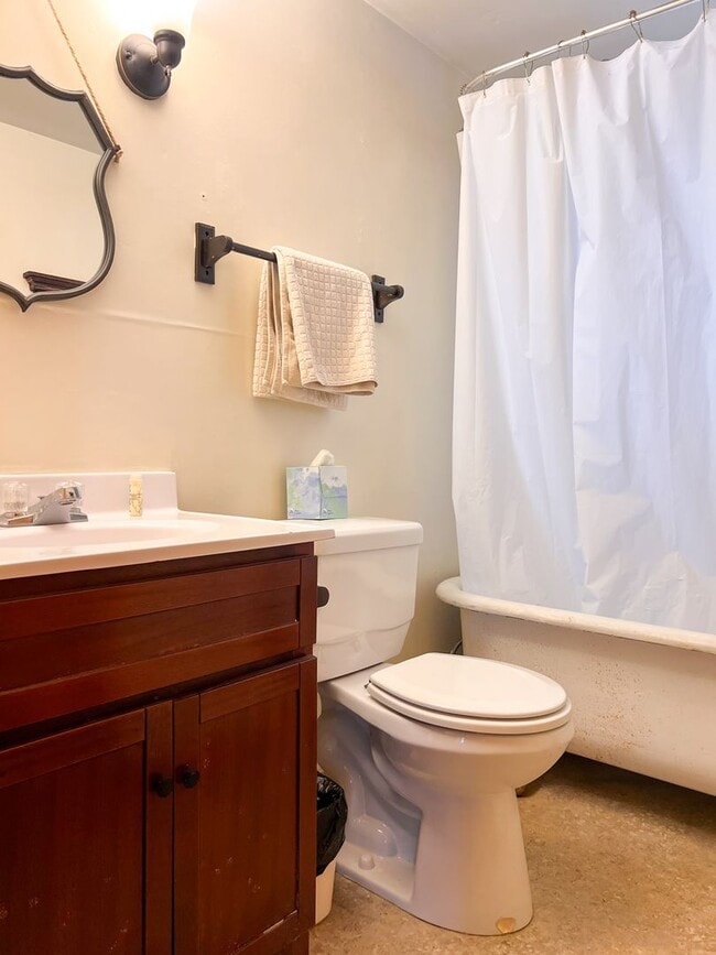 Photo - FURNISHED COUNTRY COTTAGE IN BROWNSVILLE