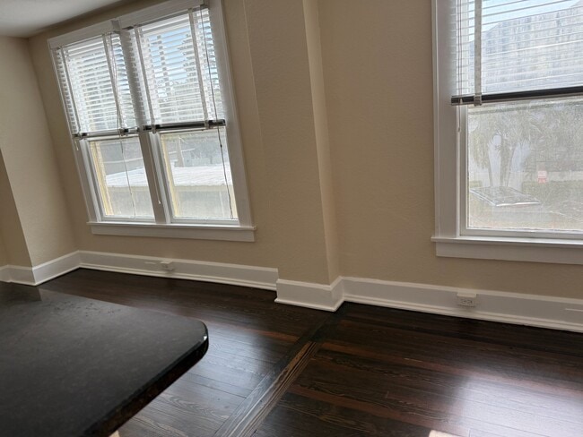 675 30th Ave N Unit 202