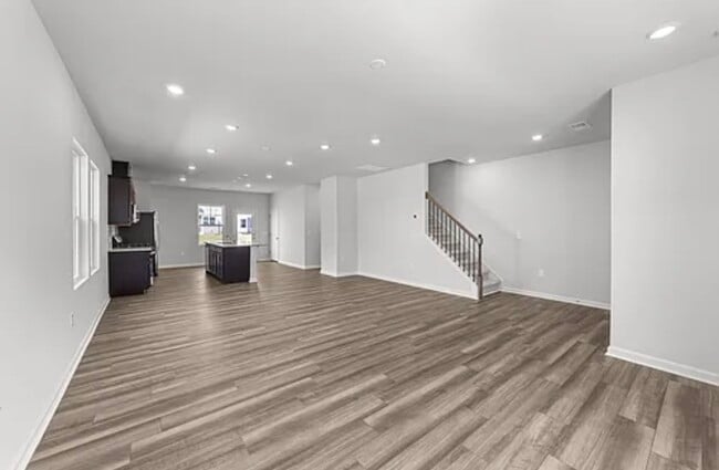 Photo - 5001 Microcline Trl