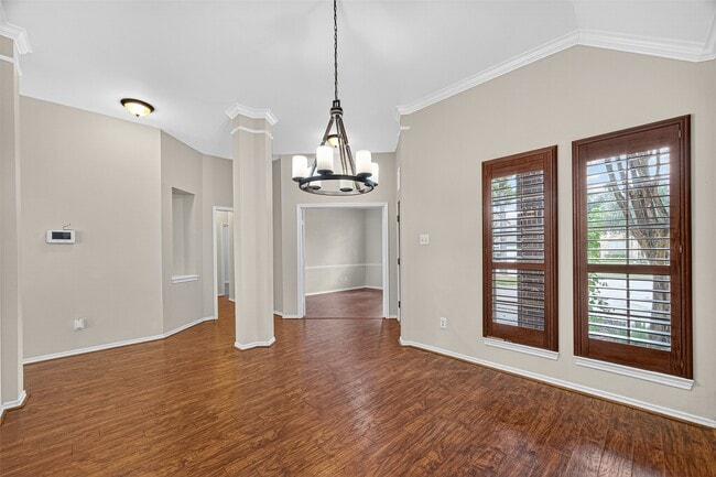 Photo - 3619 Parkshire Dr