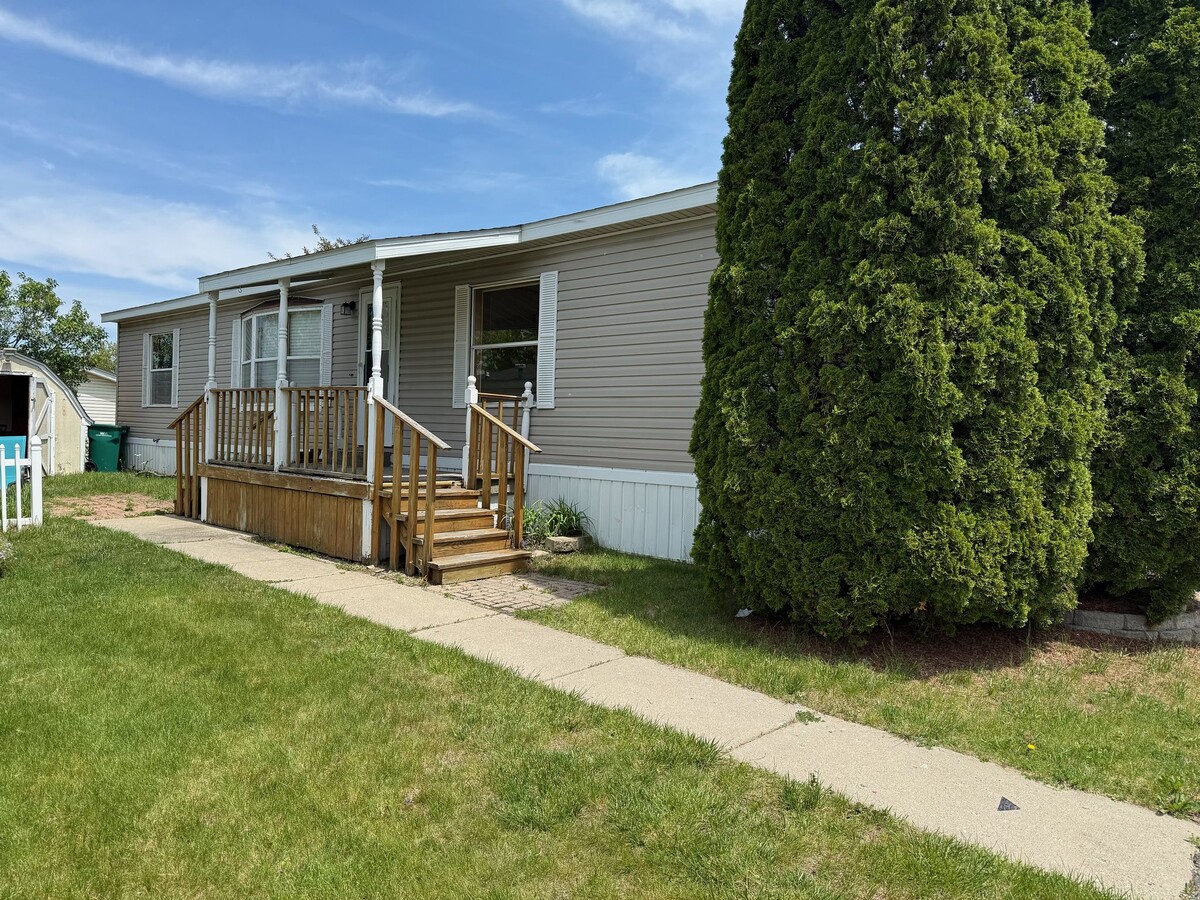 Photo - 2500 Mann Rd