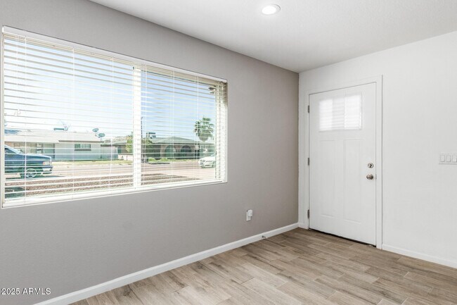 Photo - 2034 E Don Carlos