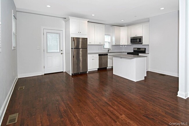 Photo - 195 Purchase St Unit 1