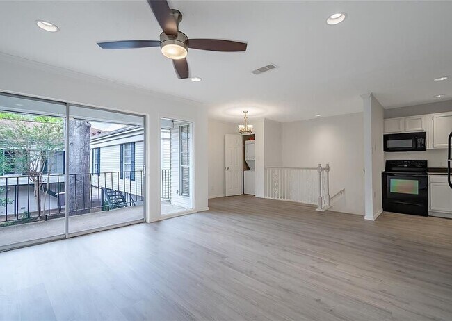 3400 Timmons Ln Unit 32