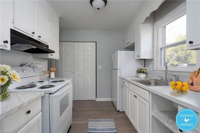 Photo - 823 E Lafayette St