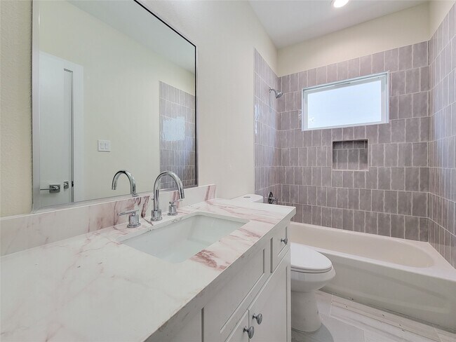 Photo - 5931 Beall St
