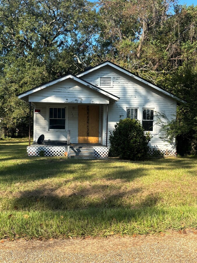 Photo - 104 Sonny St