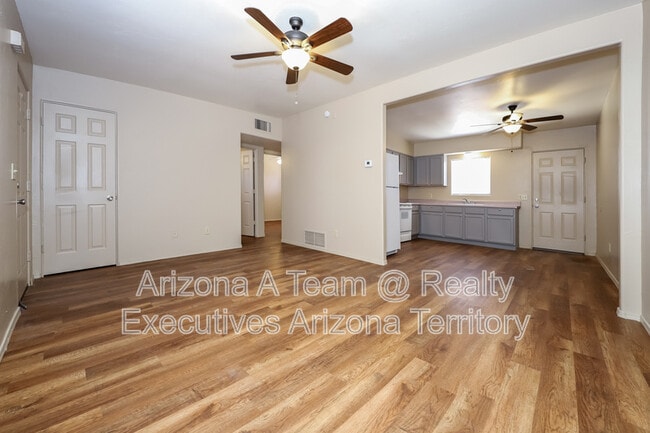 Photo - 3149 E Flower St