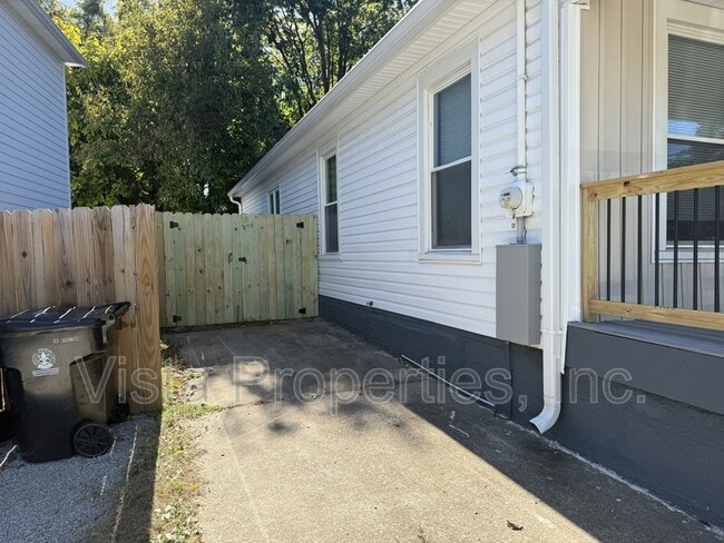 Photo - 538 University Ave