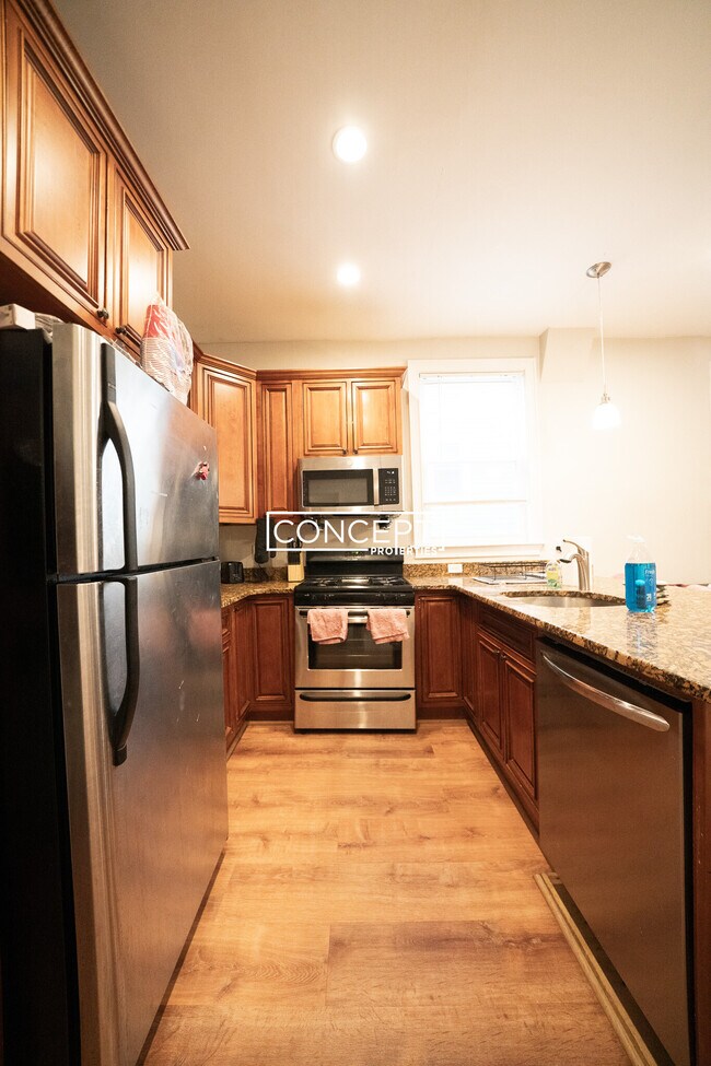 Photo - 719 Parker St Unit 2