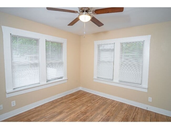 Building Photo - 1323 Lamar St Unit 1 Rental