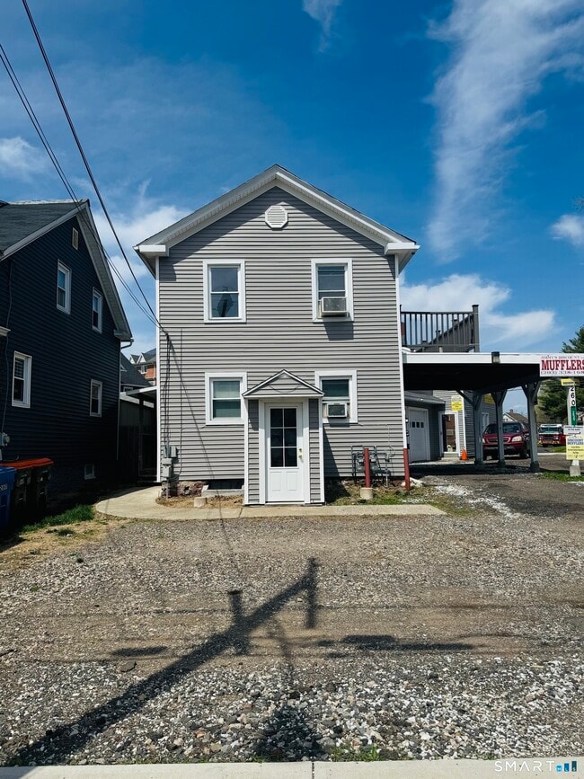 Photo - 260 Bunker Ave Unit 2