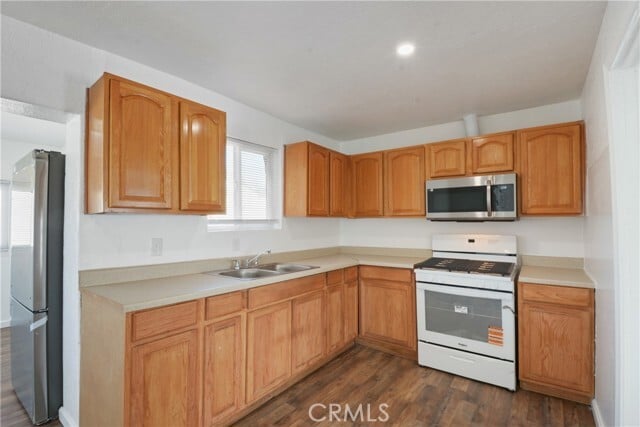 Photo - 8457 Hemlock Ave