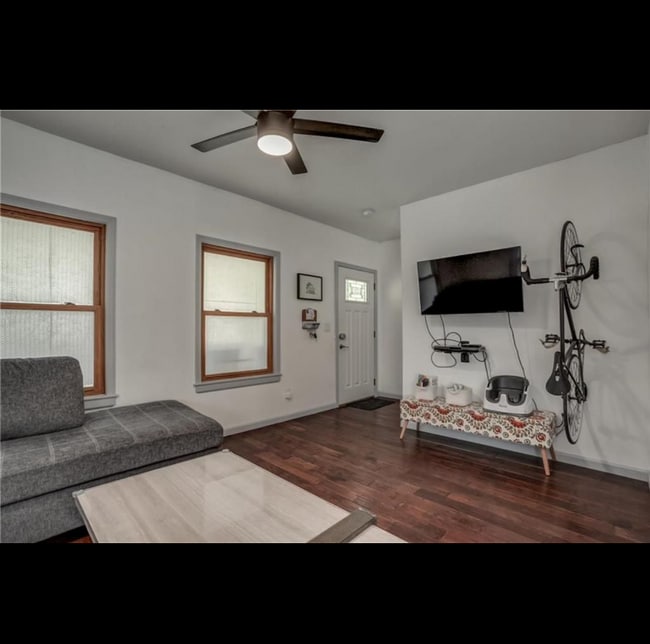 Photo - 4031 Tracy Ave