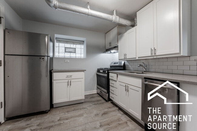 Building Photo - 5051 N Damen Ave Unit GE