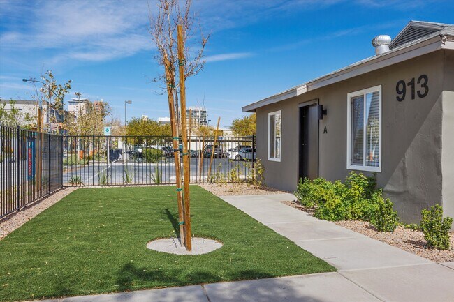 Photo - Downtown Apartments