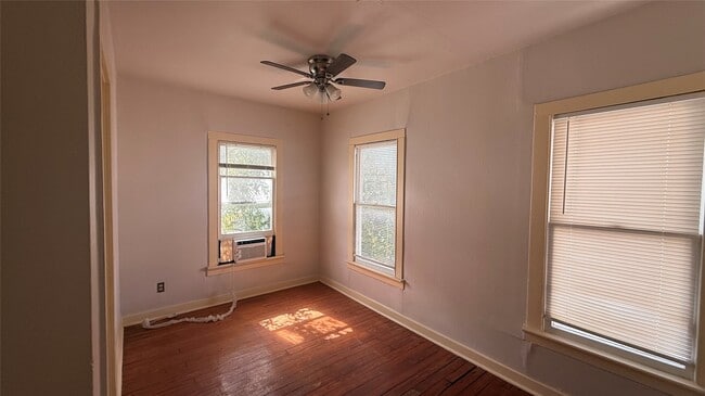 Photo - 2010 Taft St