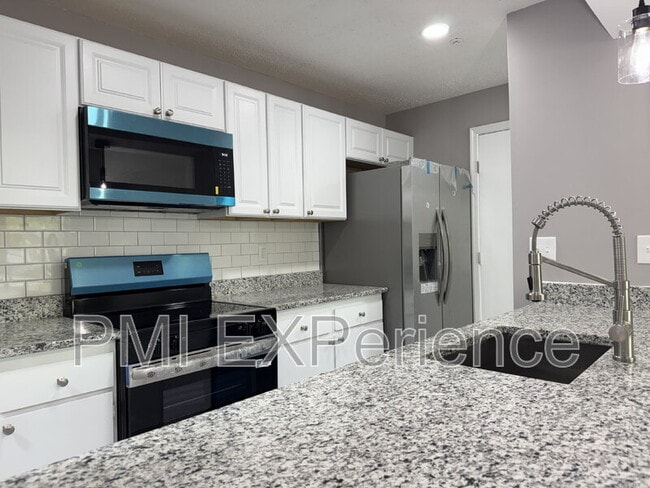 2607 Camelback Ln Unit 6