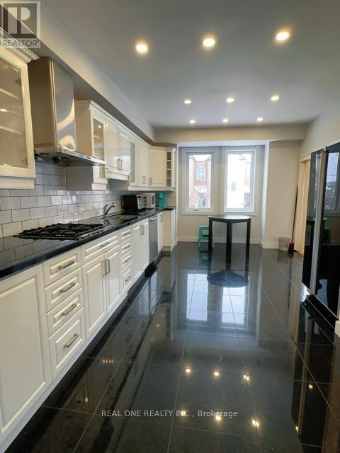 Photo - 169 Leitchcroft Crescent