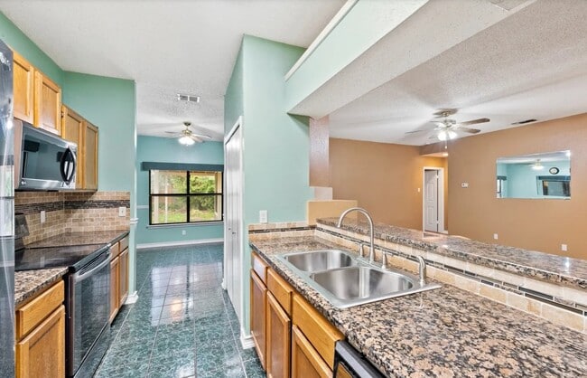 Photo - 9135 Deer Vlg