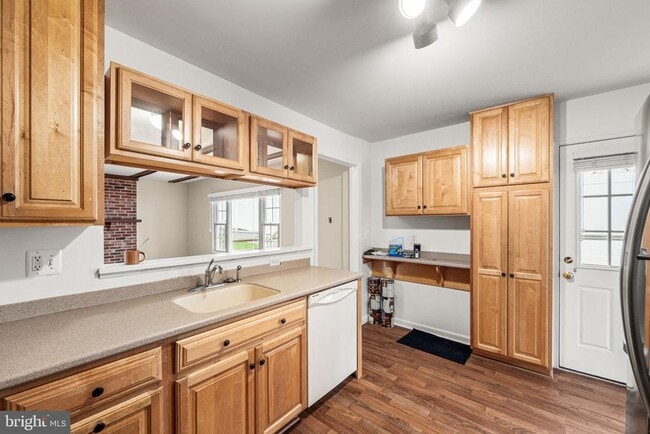 Photo - 717 S Wayne St