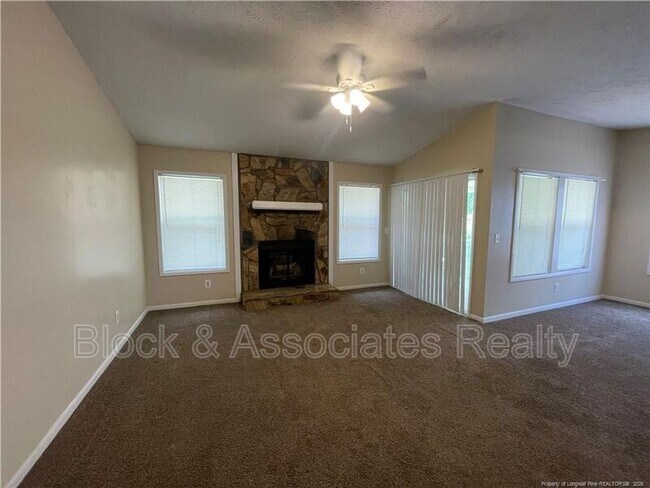 Photo - 1000 Wood Creek Dr Unit APT 9