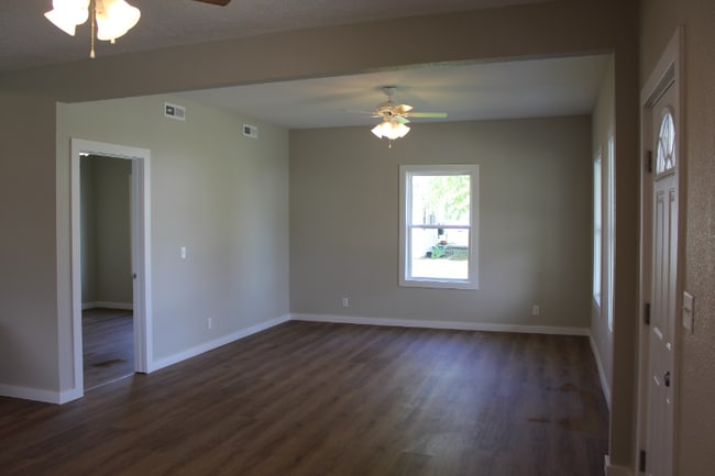 Photo - 419 S Clay St