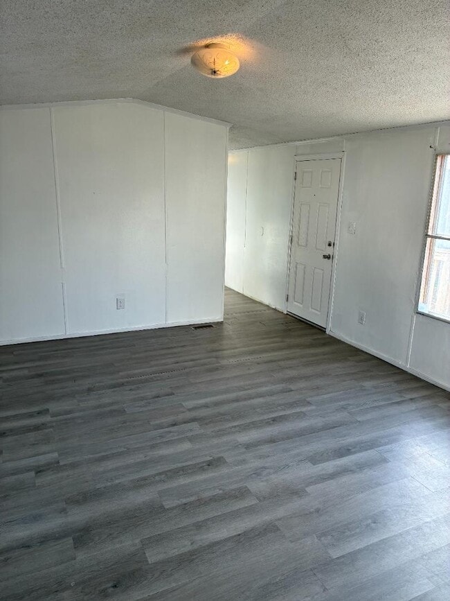 Photo - 2316 Wysteria Ln